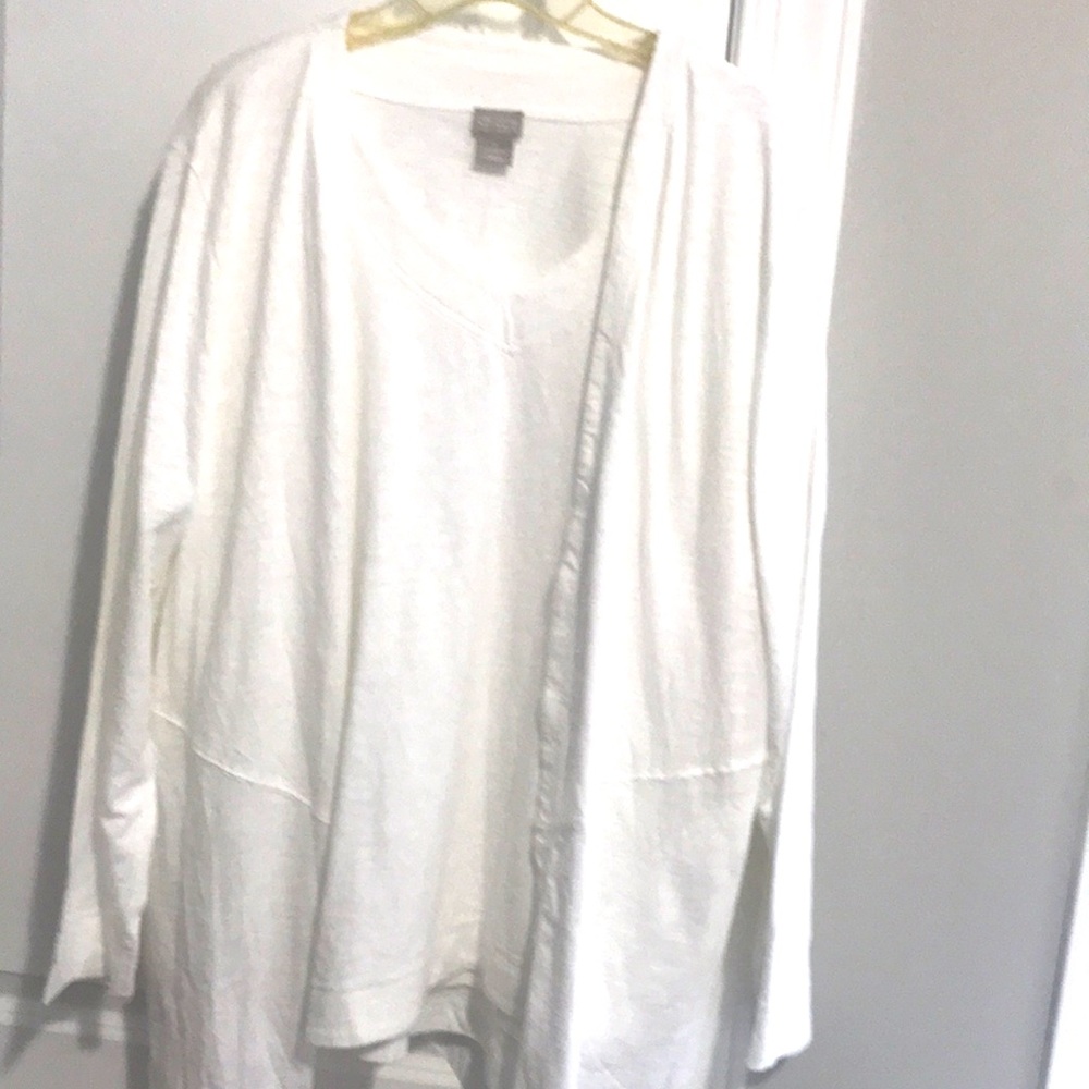 CHICO’s 2 piece V Neck and cardigan set Cotton Modal fabric machine wash NWOT